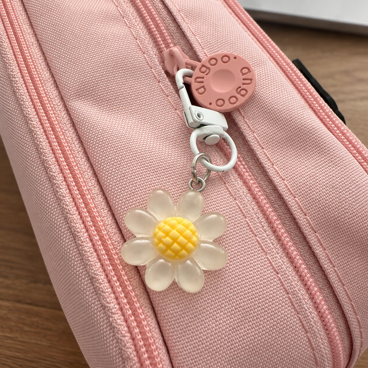 Daisy keycharm