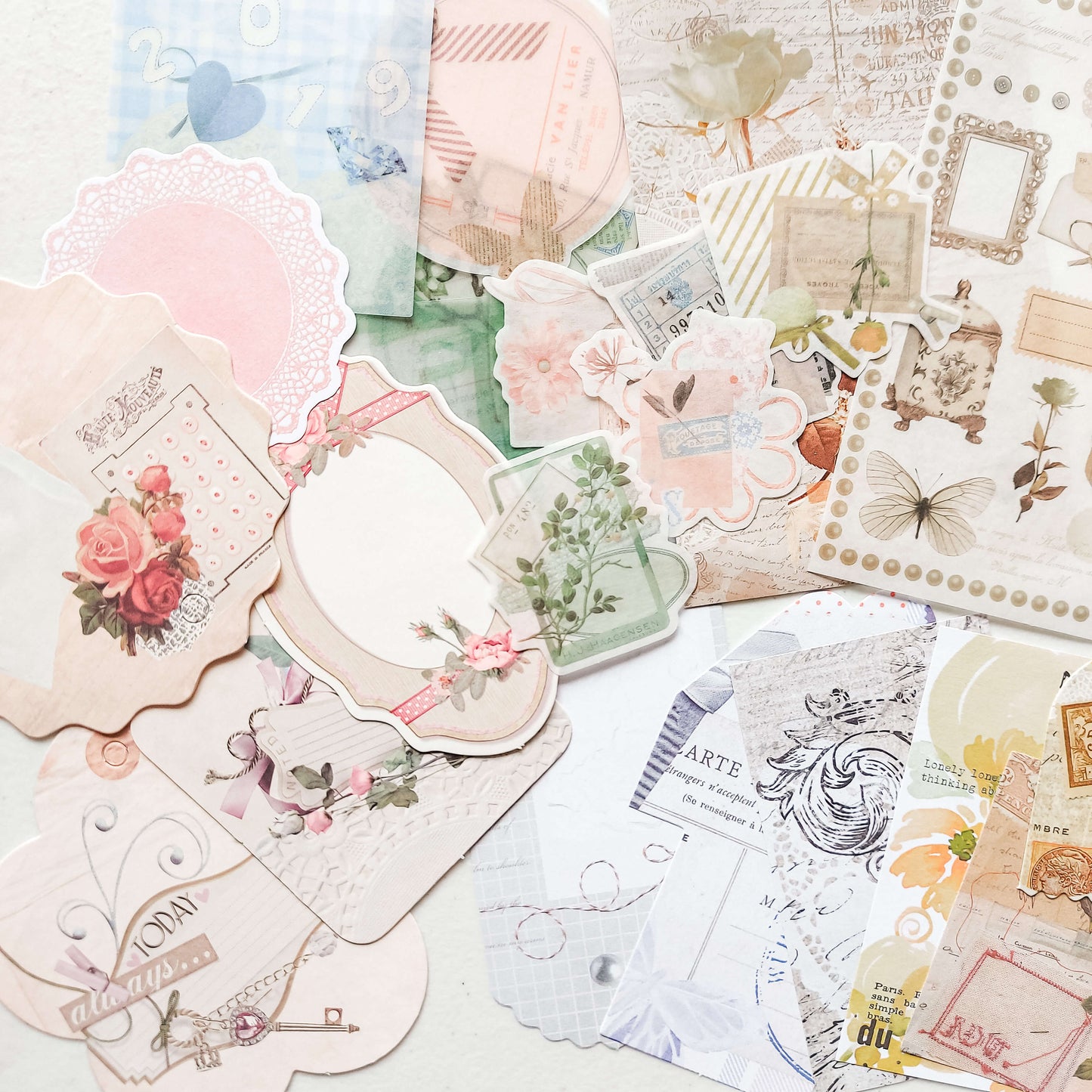 Ephemera bundle - Light retro - 27pcs