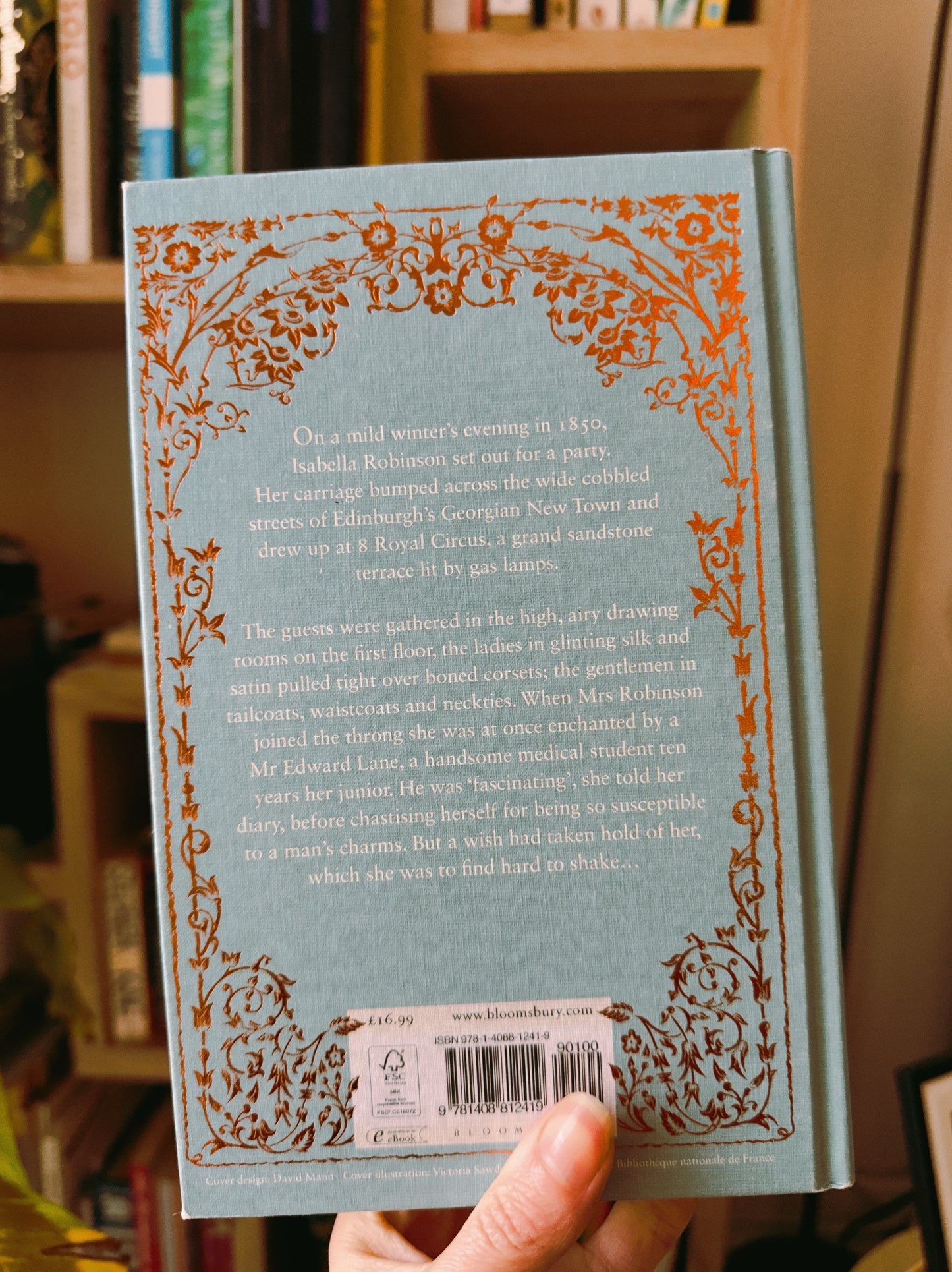 Mrs Robinson’s disgrace Hardcover - 2nd hand