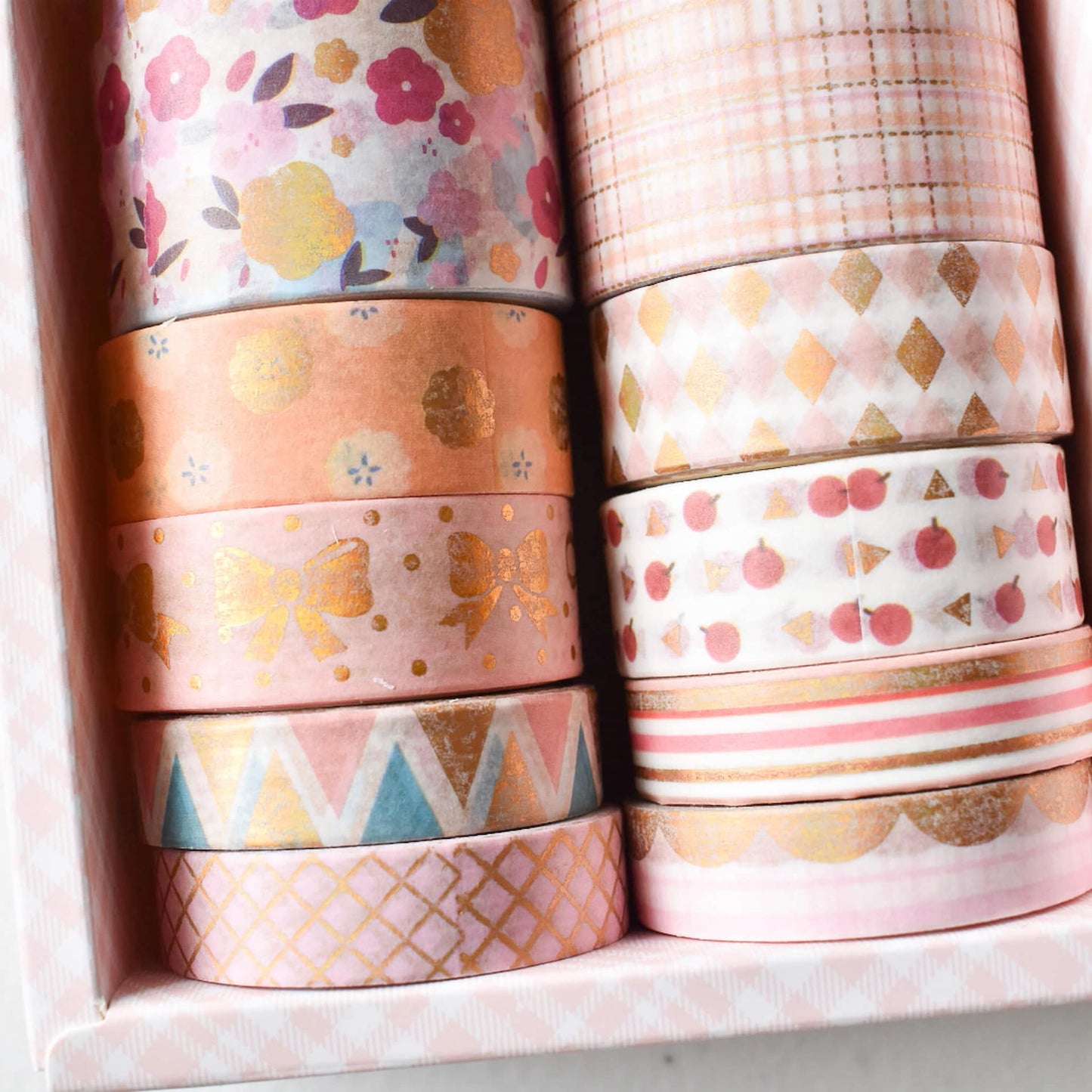 Defect product: Gold detail washi tape set - Pink patterns (10 rolls)